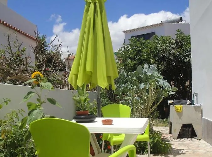 Lemon Tree Relaxing Pensión Lagos