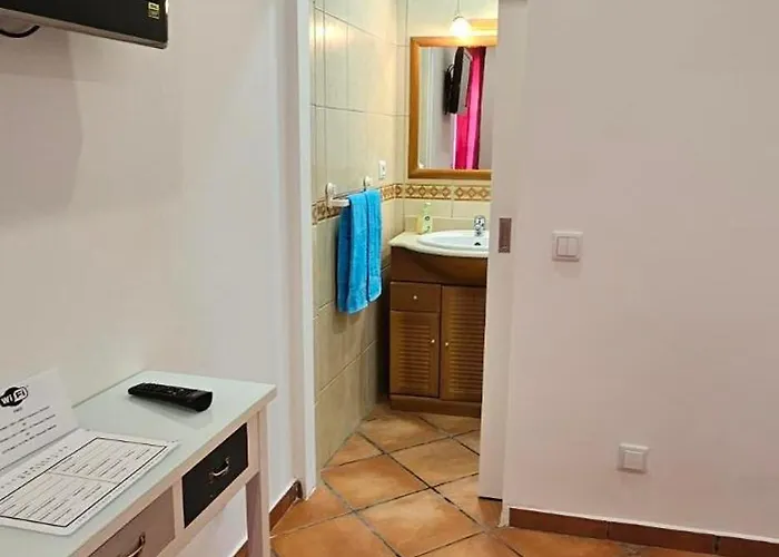 Lemon Tree Relaxing ゲストハウス ラゴス