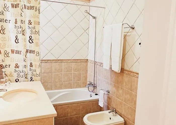 Lemon Tree Relaxing ラゴス